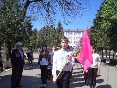 Конкурс пісні та строю